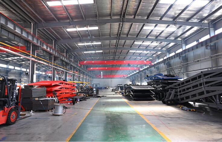 登車(chē)橋生產(chǎn)區(qū)